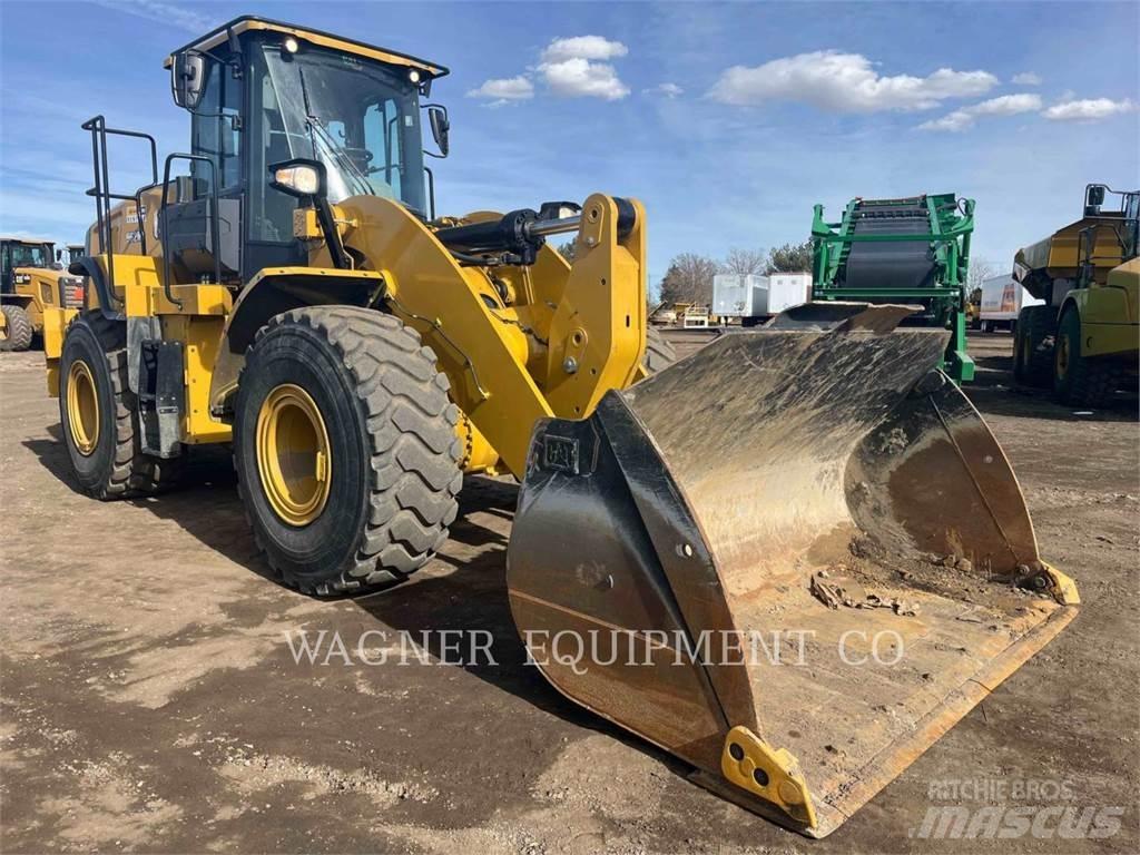 CAT 962M Gumikerekes homlokrakodók