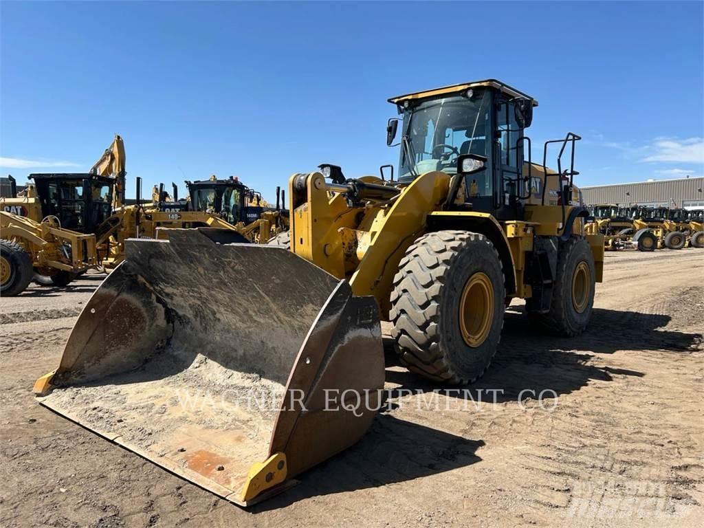 CAT 962M Gumikerekes homlokrakodók