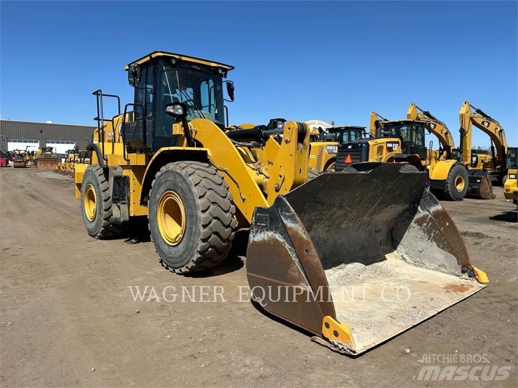 CAT 962M Gumikerekes homlokrakodók