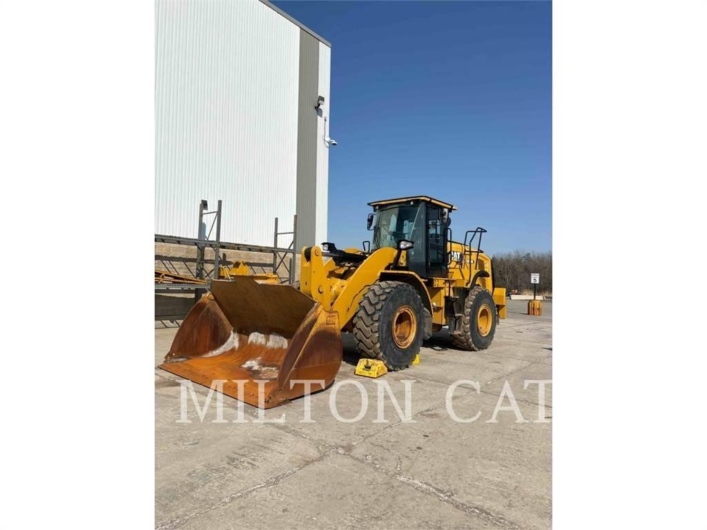 CAT 962M Gumikerekes homlokrakodók