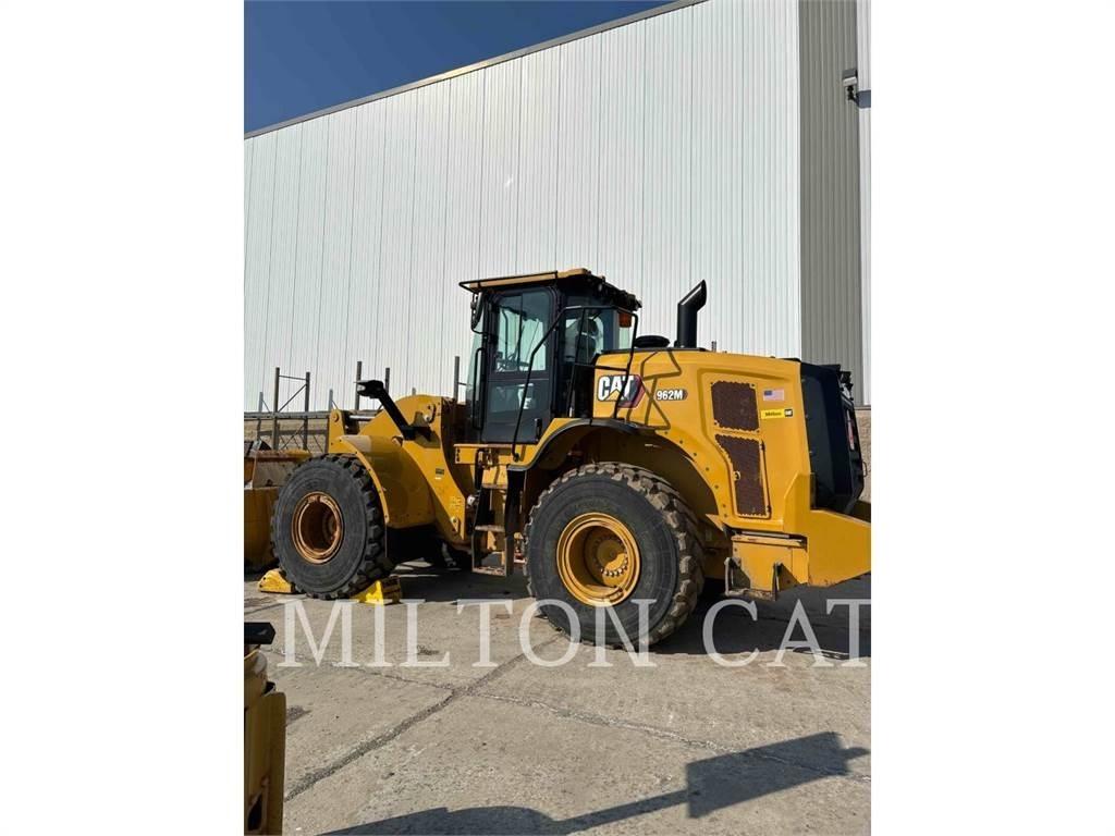 CAT 962M Gumikerekes homlokrakodók