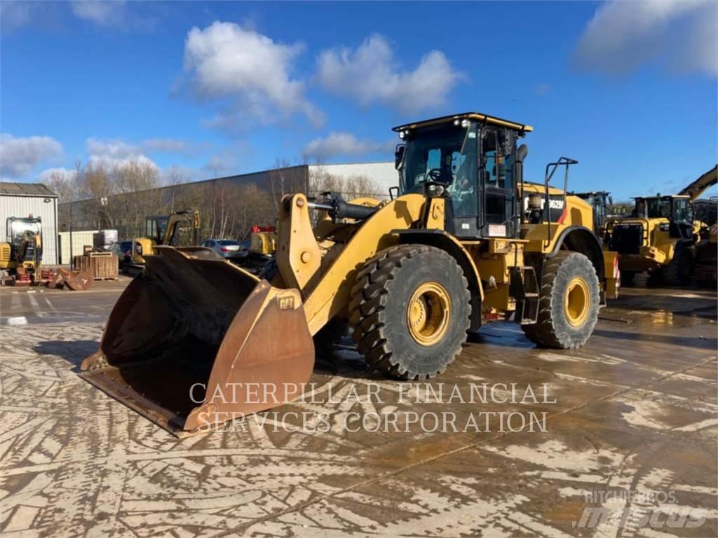 CAT 962M Gumikerekes homlokrakodók