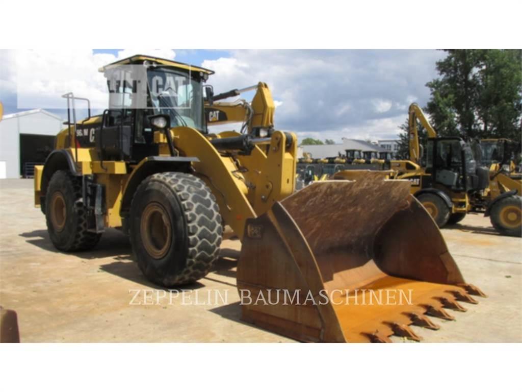 CAT 962M Gumikerekes homlokrakodók