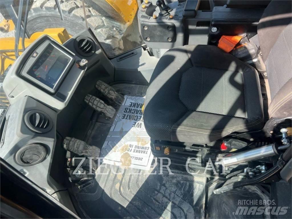 CAT 962M Gumikerekes homlokrakodók