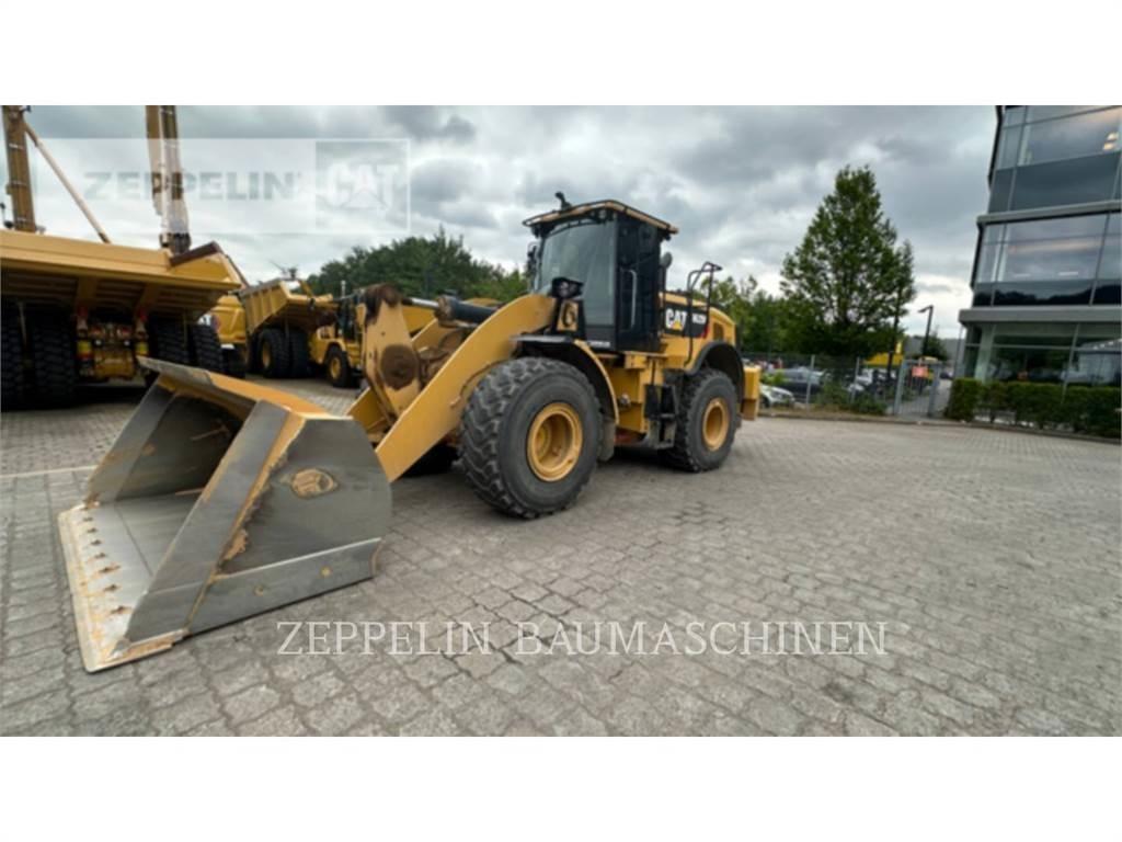 CAT 962M Gumikerekes homlokrakodók