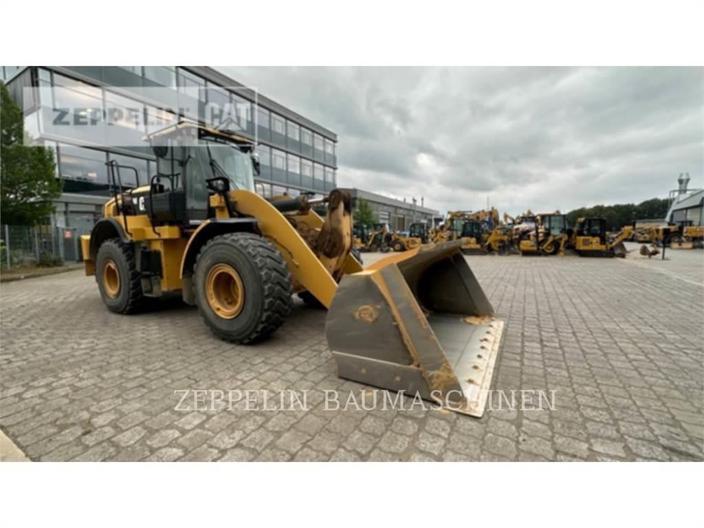 CAT 962M Gumikerekes homlokrakodók