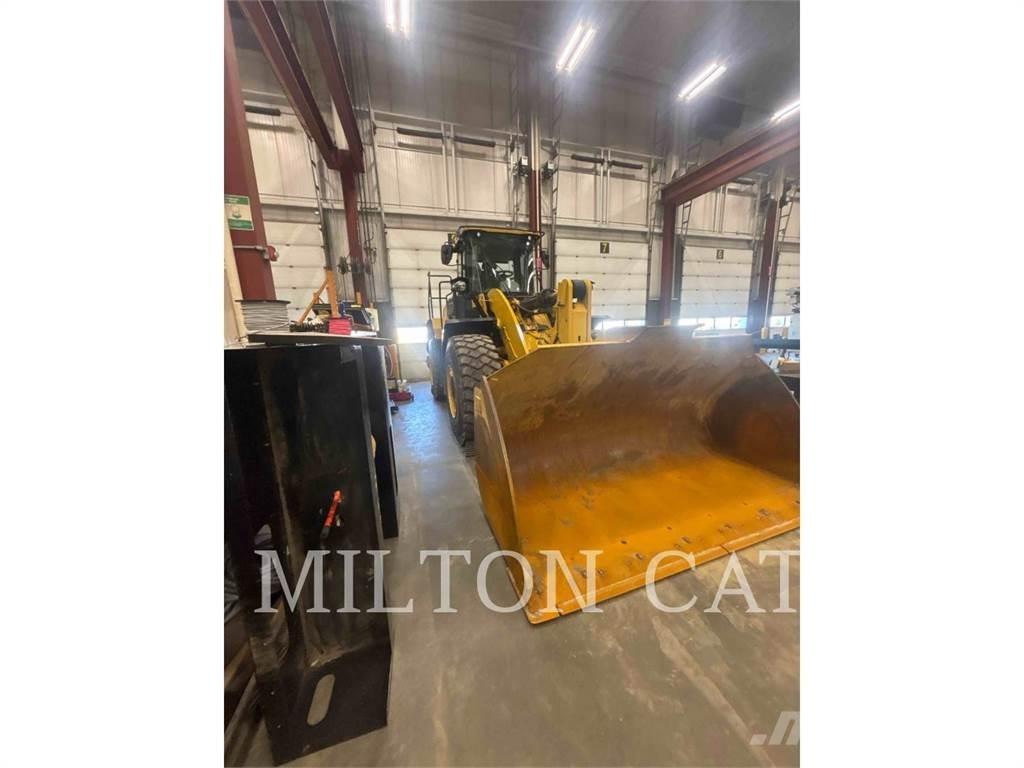 CAT 962M Gumikerekes homlokrakodók