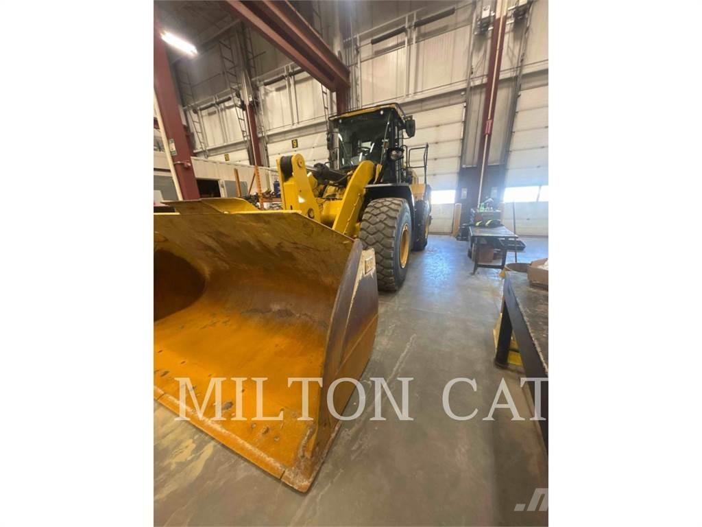 CAT 962M Gumikerekes homlokrakodók