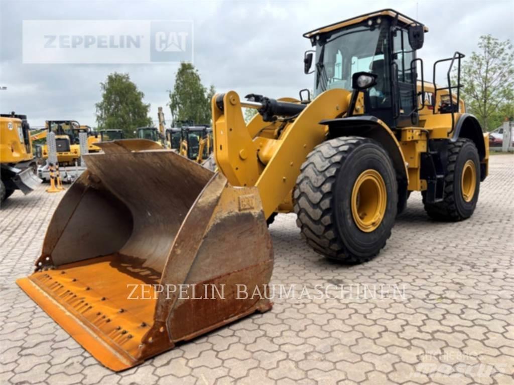 CAT 962M Gumikerekes homlokrakodók