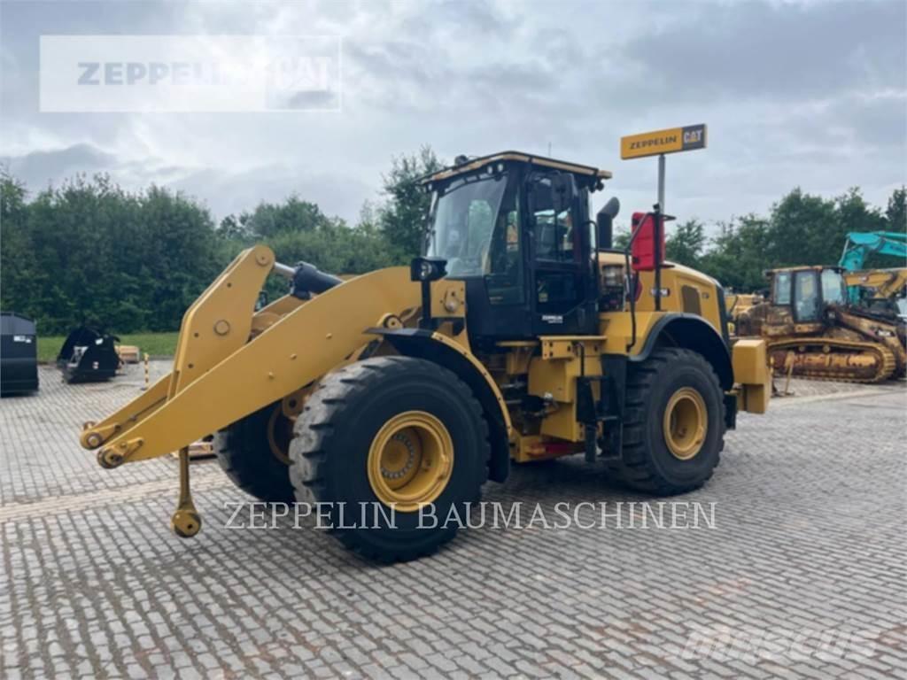 CAT 962M Gumikerekes homlokrakodók