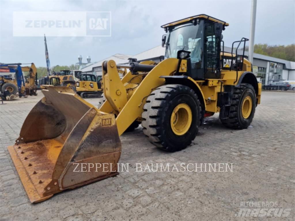 CAT 962M Gumikerekes homlokrakodók