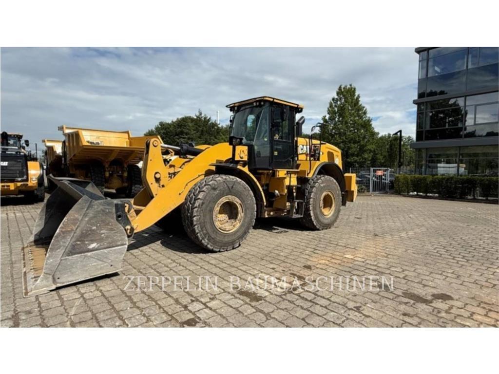 CAT 962M Gumikerekes homlokrakodók