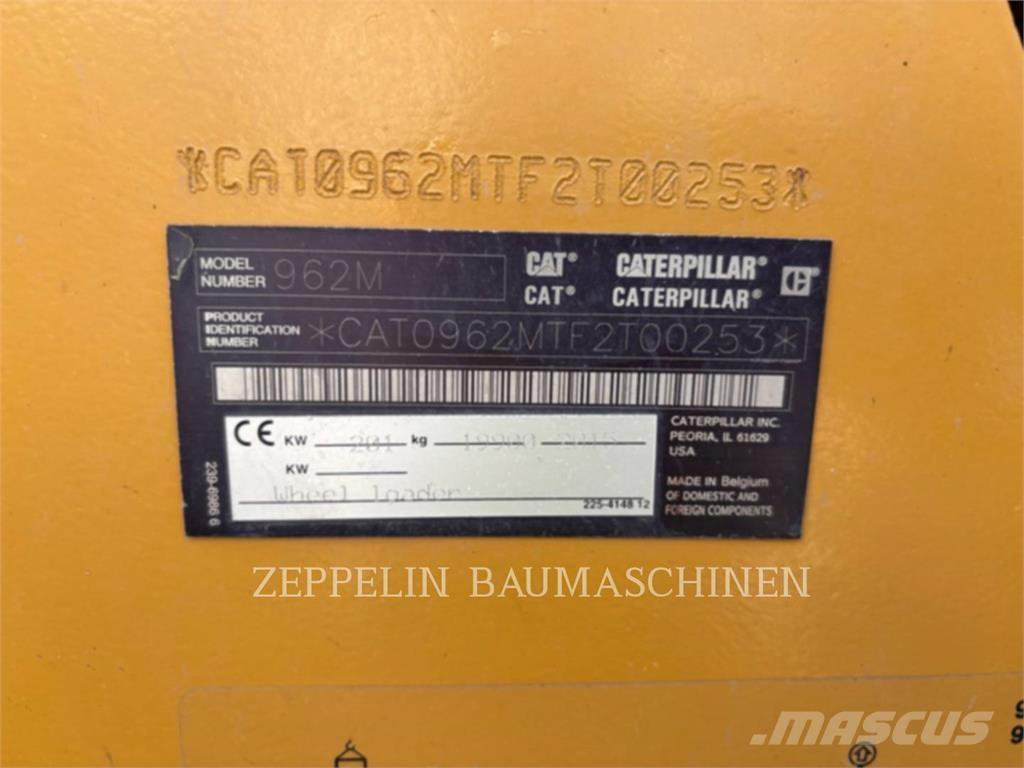 CAT 962M Gumikerekes homlokrakodók
