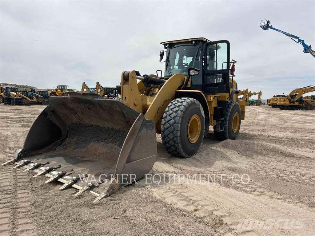 CAT 962M FC Gumikerekes homlokrakodók