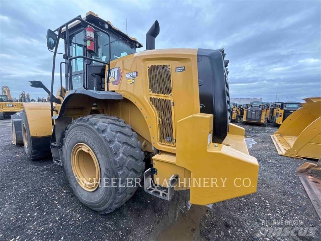 CAT 962M QC Gumikerekes homlokrakodók