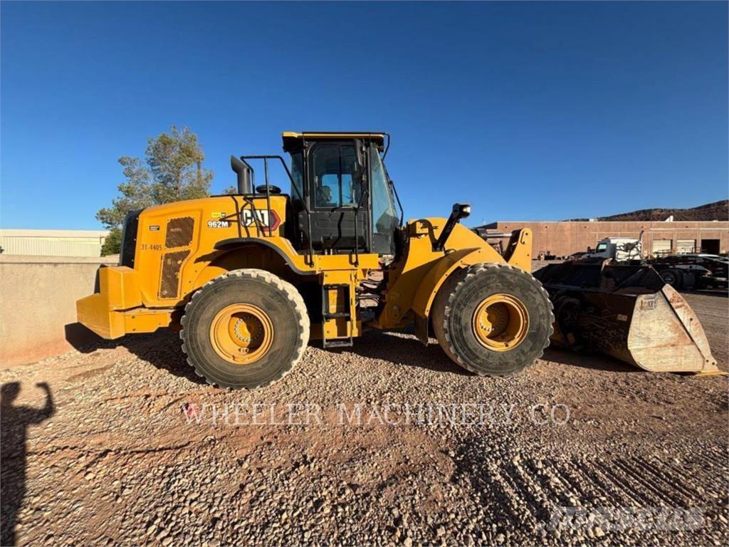 CAT 962M QC Gumikerekes homlokrakodók