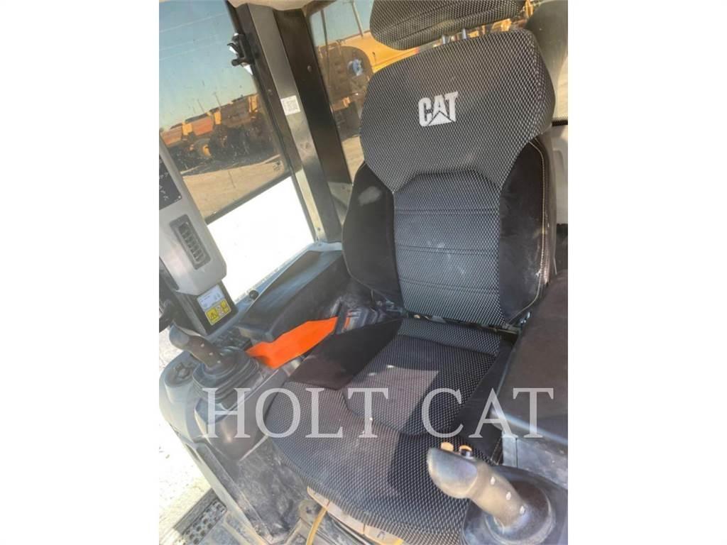 CAT 963 Lánctalpas homlokrakodók