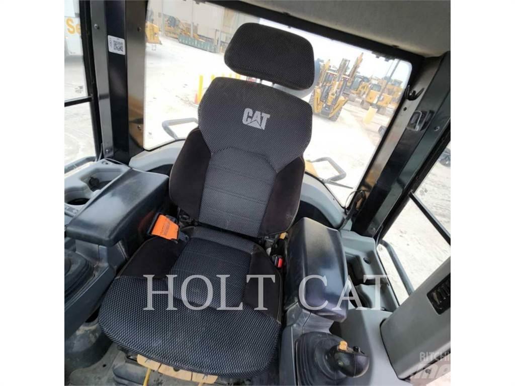 CAT 963 Lánctalpas homlokrakodók