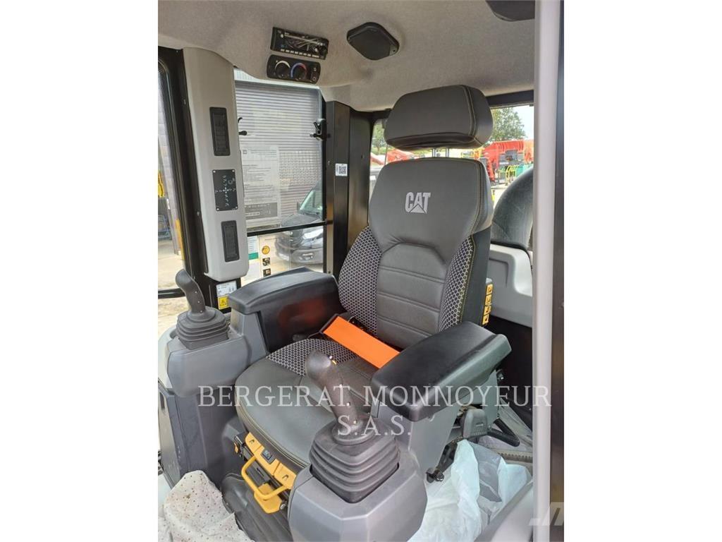 CAT 963 Lánctalpas homlokrakodók