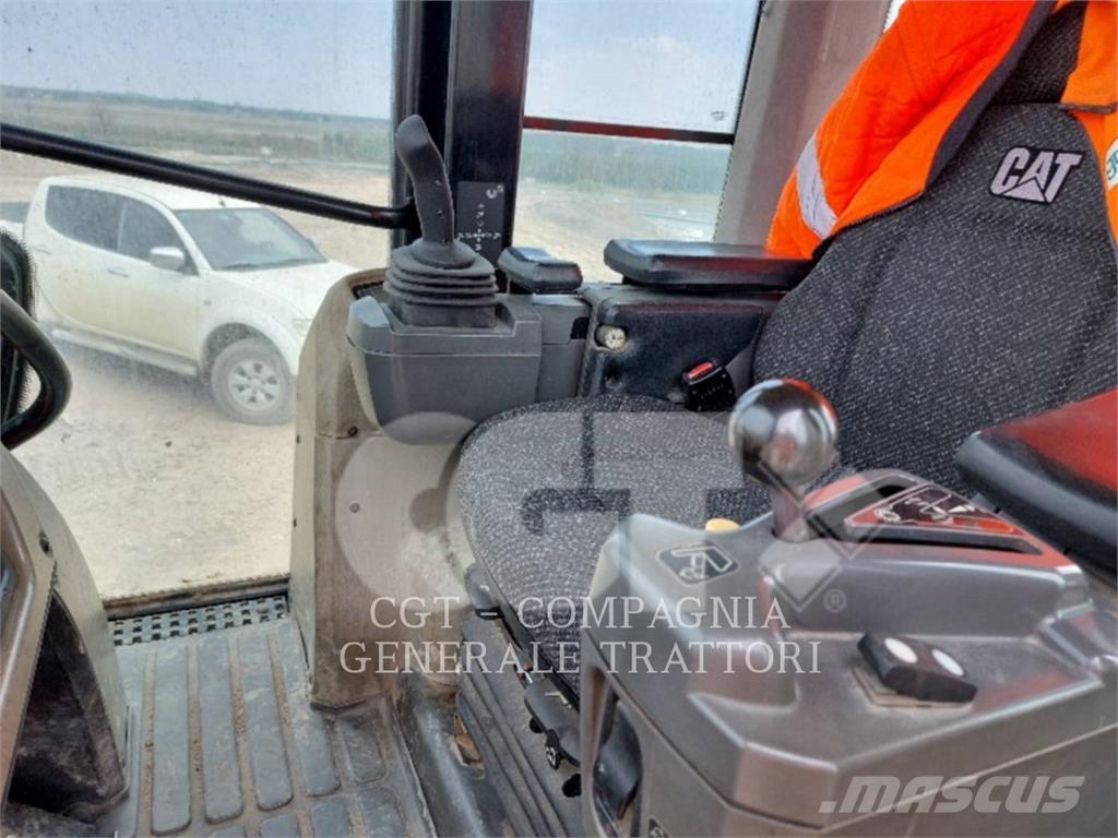 CAT 963D Lánctalpas homlokrakodók