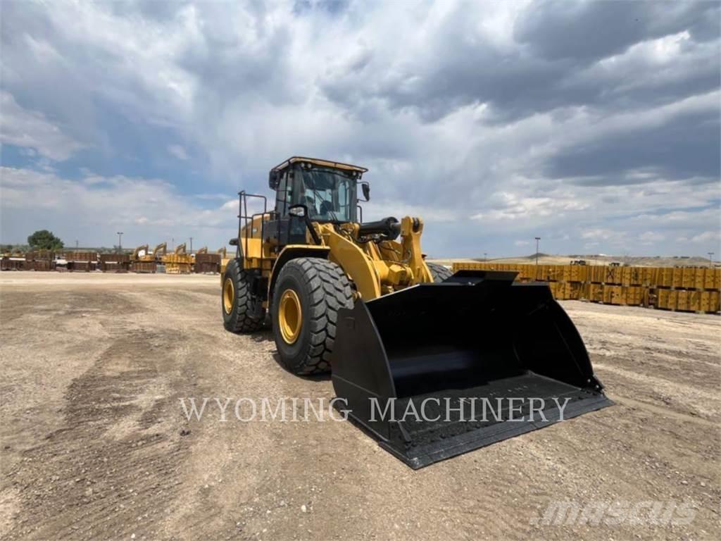 CAT 966 Gumikerekes homlokrakodók
