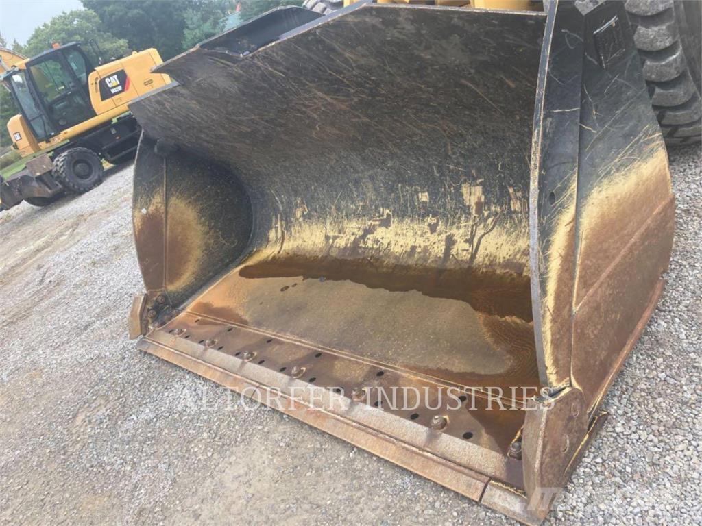 CAT 966-01GC Gumikerekes homlokrakodók