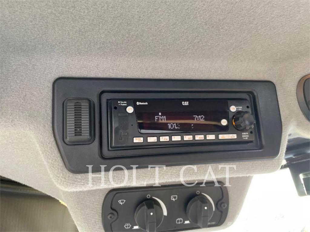 CAT 966 QC Gumikerekes homlokrakodók