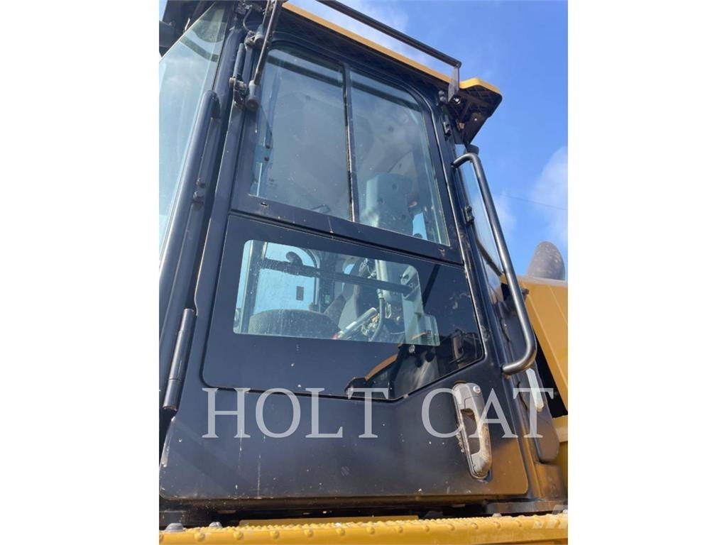 CAT 966 QC Gumikerekes homlokrakodók