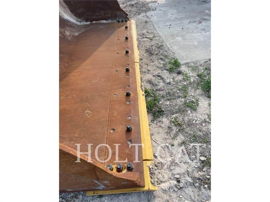 CAT 966 XE Gumikerekes homlokrakodók