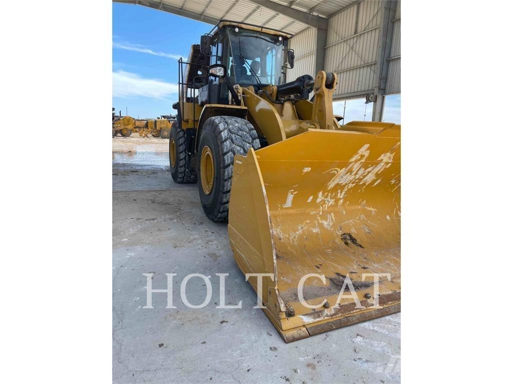 CAT 966 XE Gumikerekes homlokrakodók