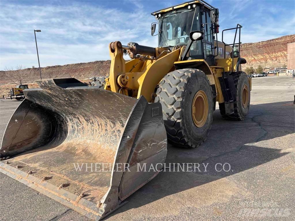 CAT 966 XE QC Gumikerekes homlokrakodók