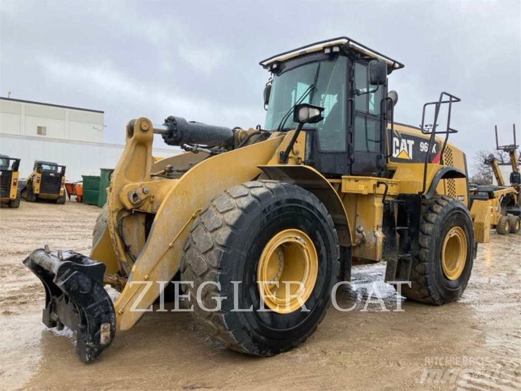 CAT 966K Gumikerekes homlokrakodók