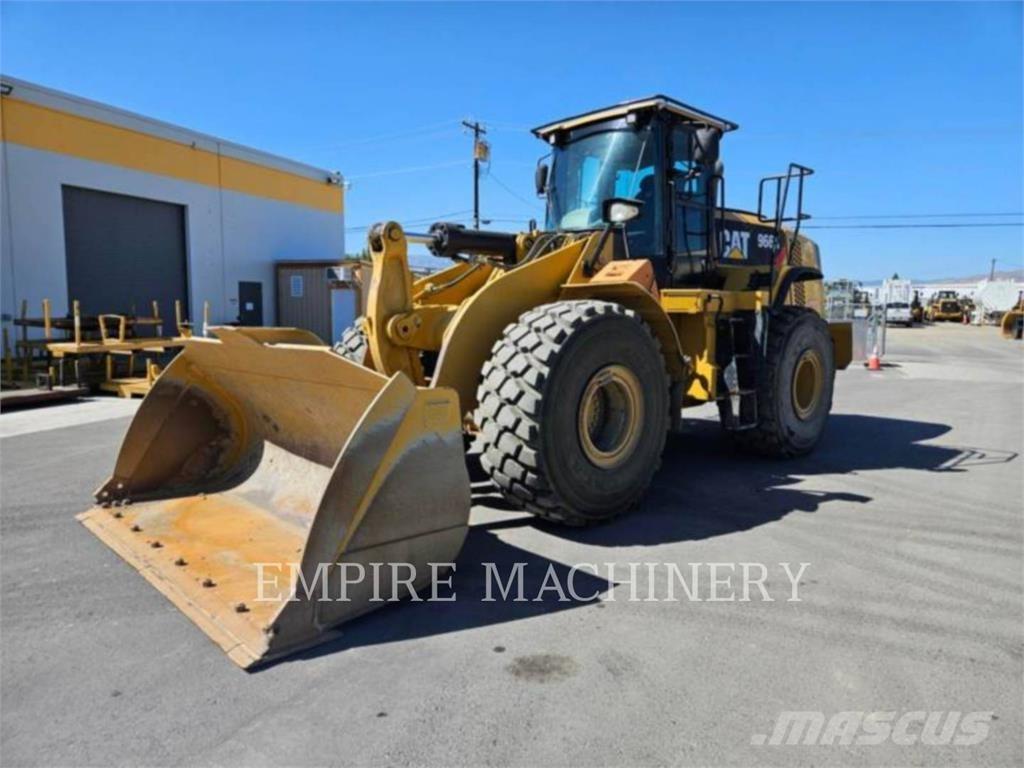 CAT 966K Gumikerekes homlokrakodók