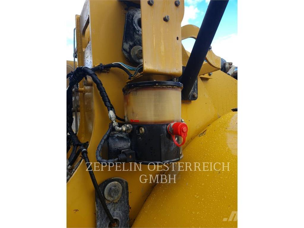 CAT 966K Gumikerekes homlokrakodók