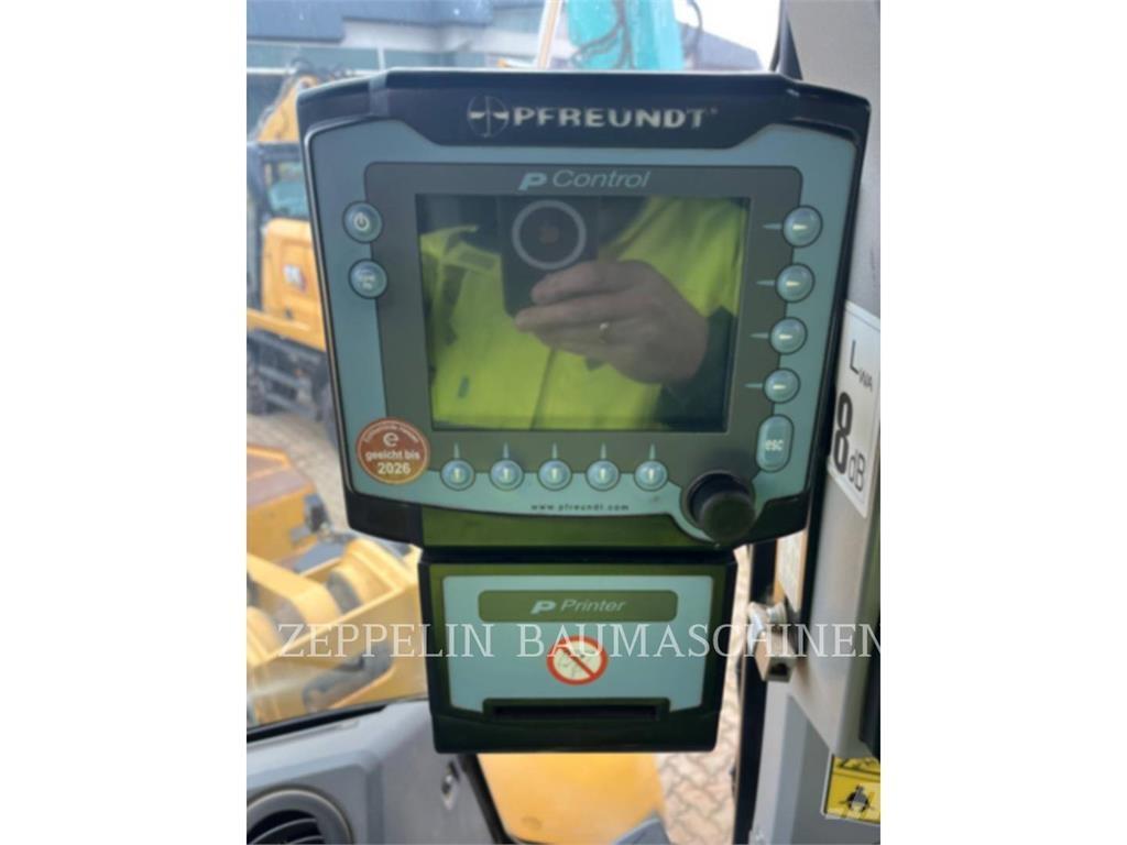 CAT 966KXE Gumikerekes homlokrakodók