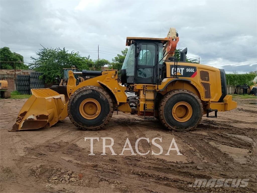 CAT 966L Gumikerekes homlokrakodók