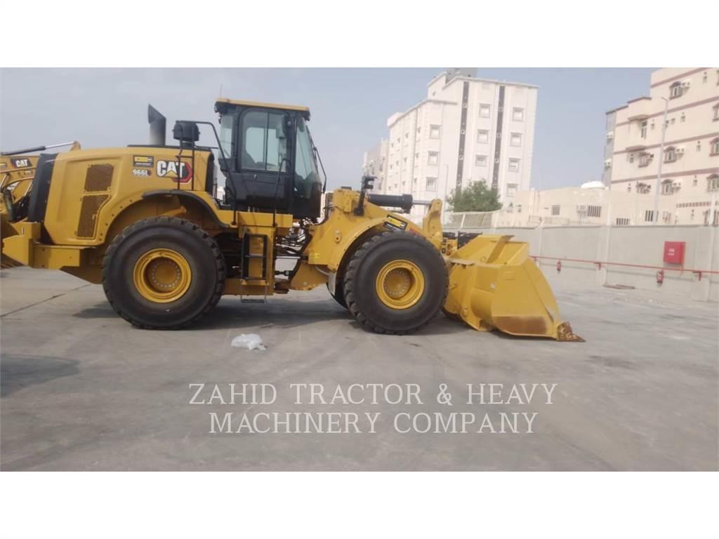 CAT 966L Gumikerekes homlokrakodók