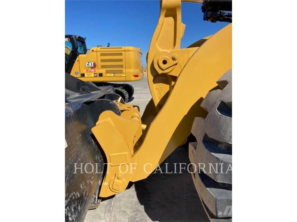 CAT 966M Gumikerekes homlokrakodók