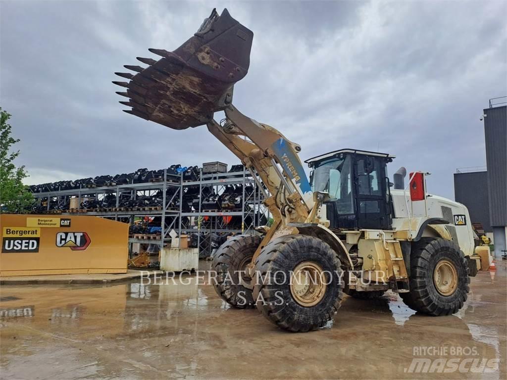 CAT 966M Gumikerekes homlokrakodók