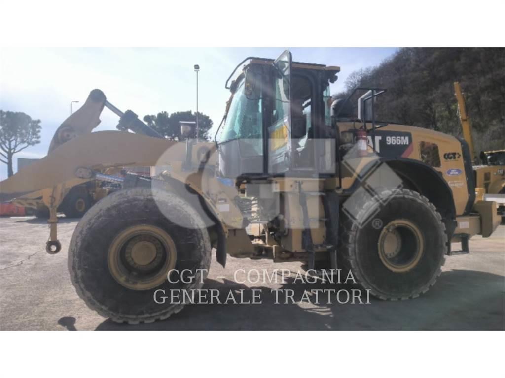 CAT 966M Gumikerekes homlokrakodók