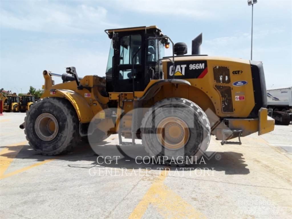 CAT 966M Gumikerekes homlokrakodók
