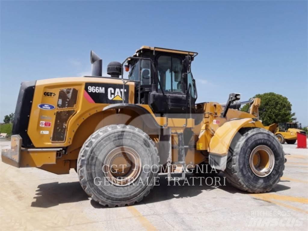 CAT 966M Gumikerekes homlokrakodók