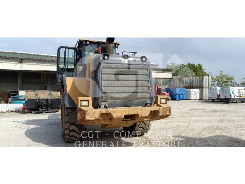 CAT 966M Gumikerekes homlokrakodók