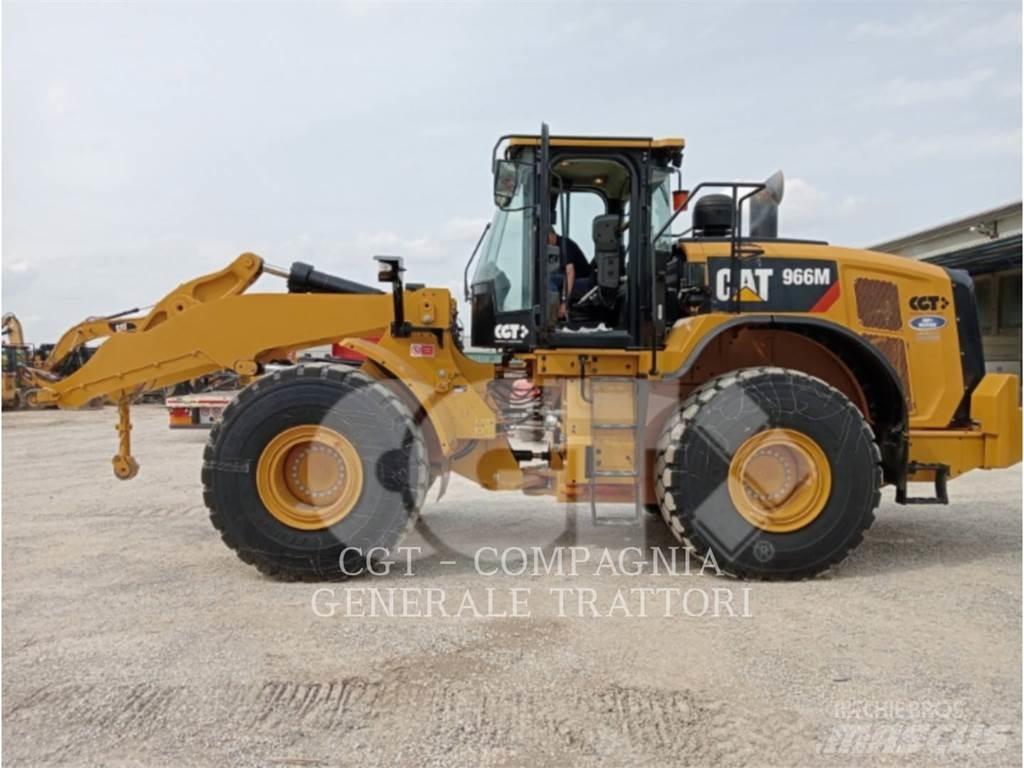 CAT 966M Gumikerekes homlokrakodók