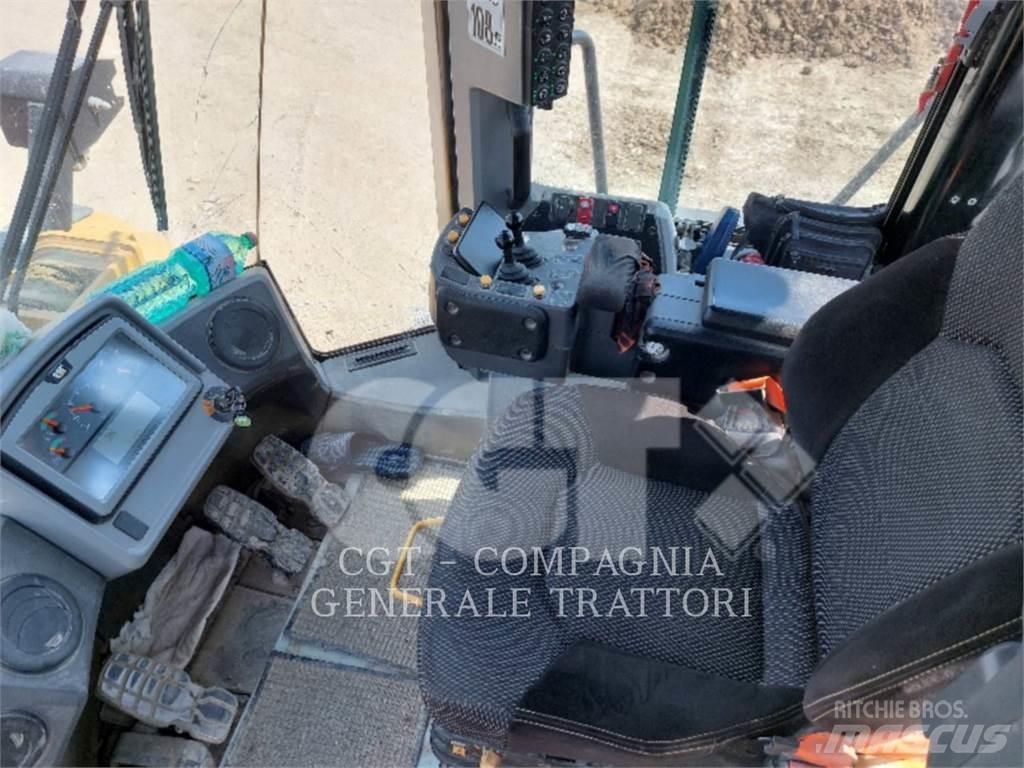CAT 966M Gumikerekes homlokrakodók