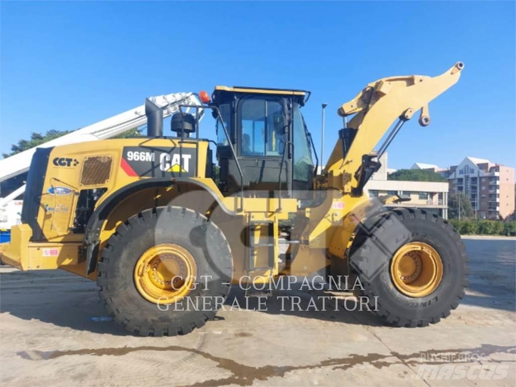 CAT 966M Gumikerekes homlokrakodók