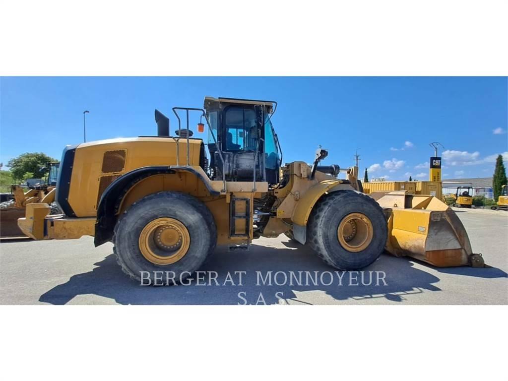 CAT 966M Gumikerekes homlokrakodók