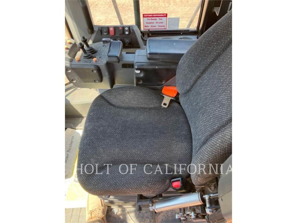 CAT 966M Gumikerekes homlokrakodók