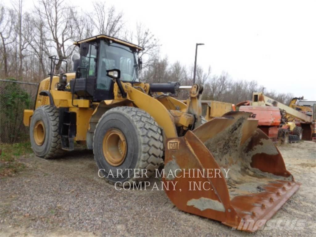 CAT 966M Gumikerekes homlokrakodók