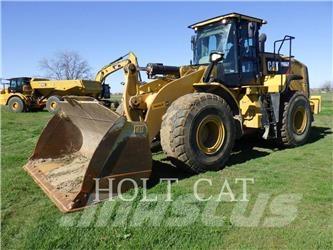 CAT 966M Gumikerekes homlokrakodók